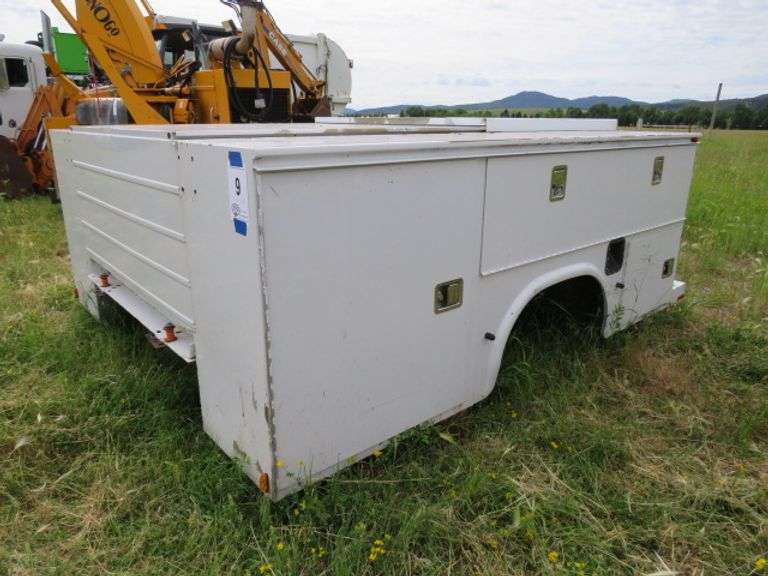 Knapneide Service Bed - 8' WIDE X 9' LONG - LIKE NEW - VERY NICE