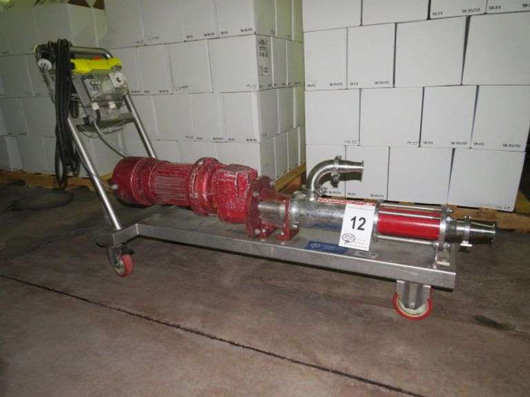 Eno Veneta 3 phase Variable Speed Pump 240V. Model#: SMI100LA4 Rigging/loading fee of $200.