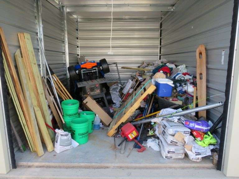DAKOTA SELF STORAGE UNIT #513 - 10' X 15' - BUYER WILL HAVE 5 DAYS TO CLEAN OUT THE UNIT, $300.00 CASH CLEAN OUT DEPOSIT WILL BE REFUNDED WHEN CLEAN OUT IS VERIFIED - 15% BUY FEE OR A MINIMUM BUY FEE OF $25.00 + 6.2% SALES TAX ON THE PURCHASE PRICE AND THE BUY FEE