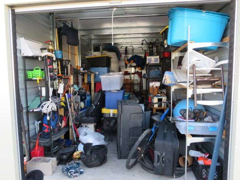 DAKOTA SELF STORAGE UNIT E-7 - 10' X 20' - BUYER WILL HAVE 5 DAYS TO CLEAN OUT THE UNIT, $300.00 CASH CLEAN OUT DEPOSIT WILL BE REFUNDED WHEN CLEAN OUT IS VERIFIED - 15% BUY FEE OR A MINIMUM BUY FEE OF $25.00 + 6.2% SALES TAX ON THE PURCHASE PRICE AND THE BUY FEE