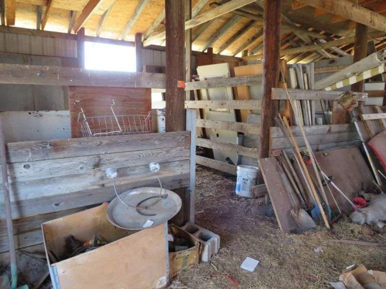 SOUTH HALF OF THE BARN LOOSE CONTENTS 4'X8' OSB SHEETS ANTIQUE DOORS ...