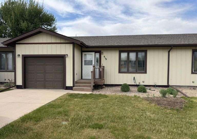 SOLD SOLD SOLD - 2 BEDROOM HOME - BELLE FOURCHE, SD - ABSOLUTE REAL ESTATE - ONLINE AUCTION