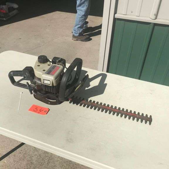 Craftsman 17 Bushwacker Gas Hedge Trimmer