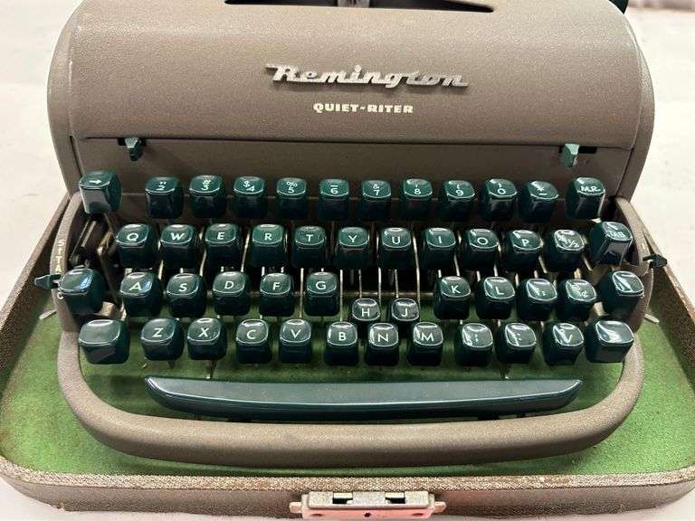 Remington Quiet-Riter Typewriter