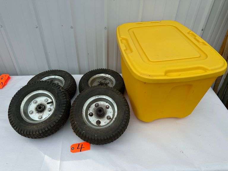 Wheels & Tires, Tote