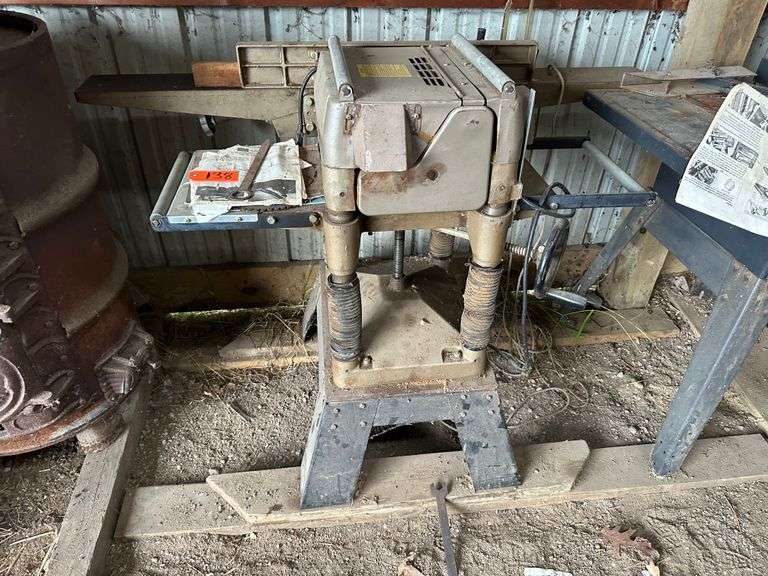 Makita 2030N Planer-Jointer - Meagher Auctioneers