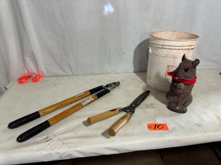 Pruners, Bucket, Décor