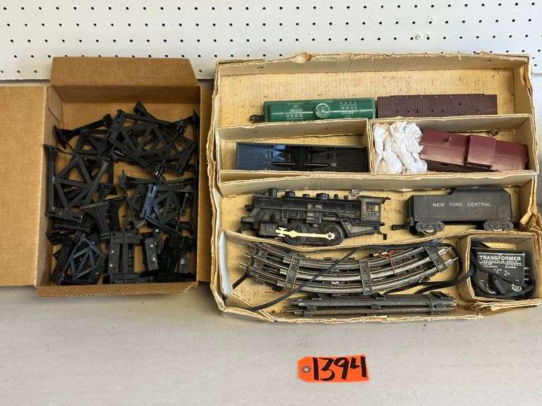 Marx Train Set & Plastic Tressels