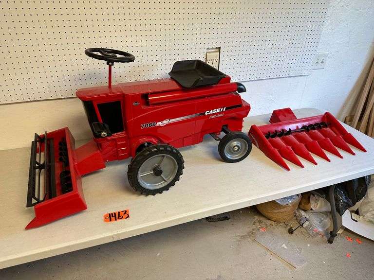 Case-IH 7088 Axial-Flow Pedal Combine