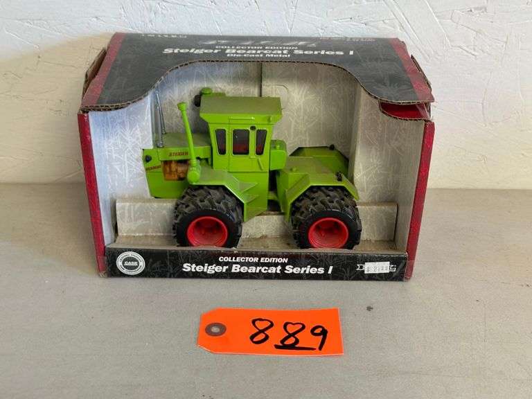 Steiger Bearcat Series I 1/32 Scale Tractor