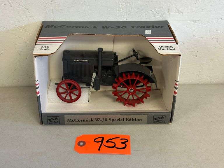 McCormick W-30 1/16 Scale Tractor
