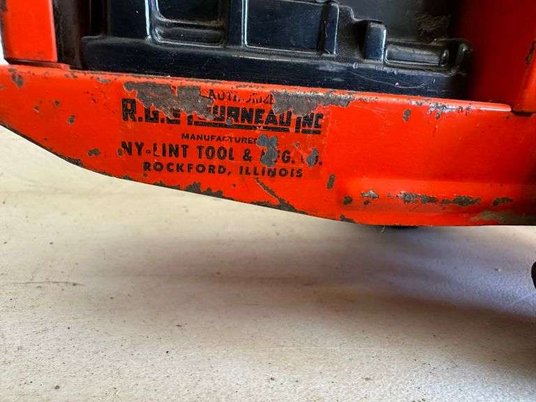 Nylint Earth Mover