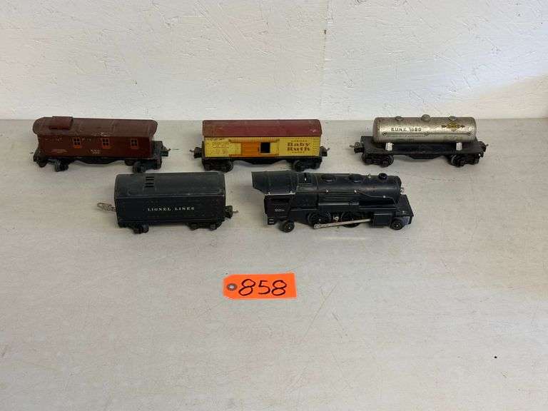 Lionel Locomotive & Train Cars