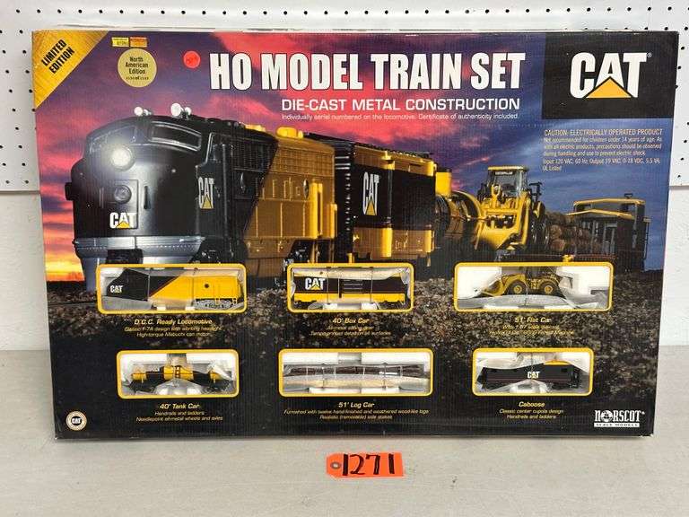 Caterpillar HO Model Train Set