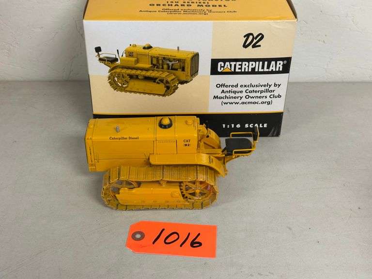 Caterpillar D2 1/16 Scale Crawler