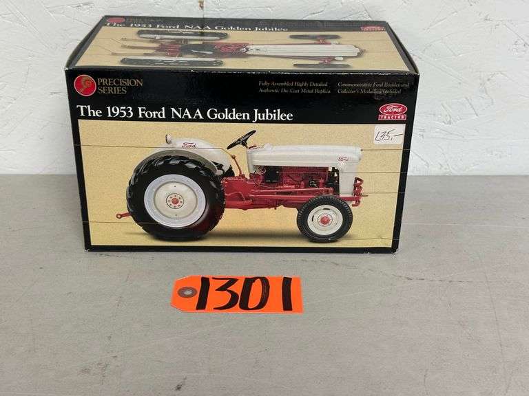 1953 Ford NAA Golden Jubilee 1/16 Scale Tractor