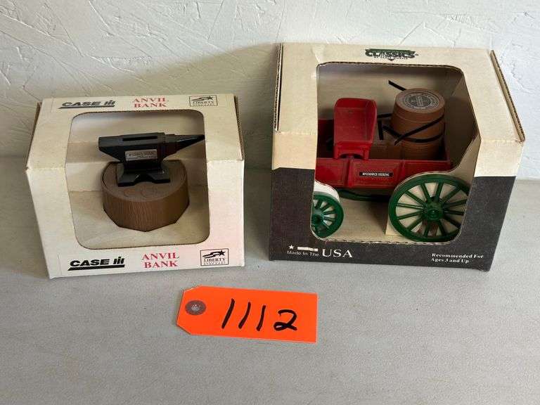 Case-IH Anvil Bank, McCormick Deering Wagon