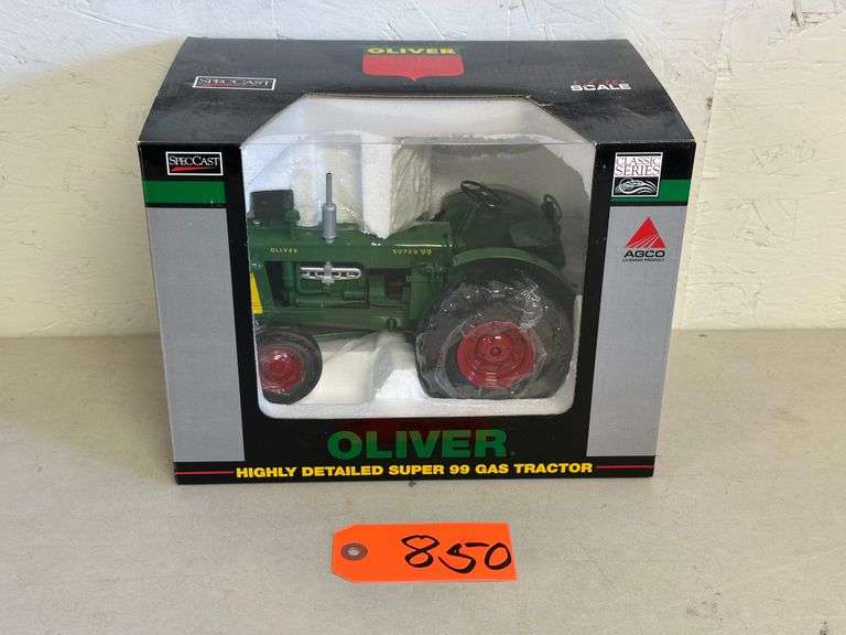 Oliver Super 99 Gas 1/16 Scale Tractor