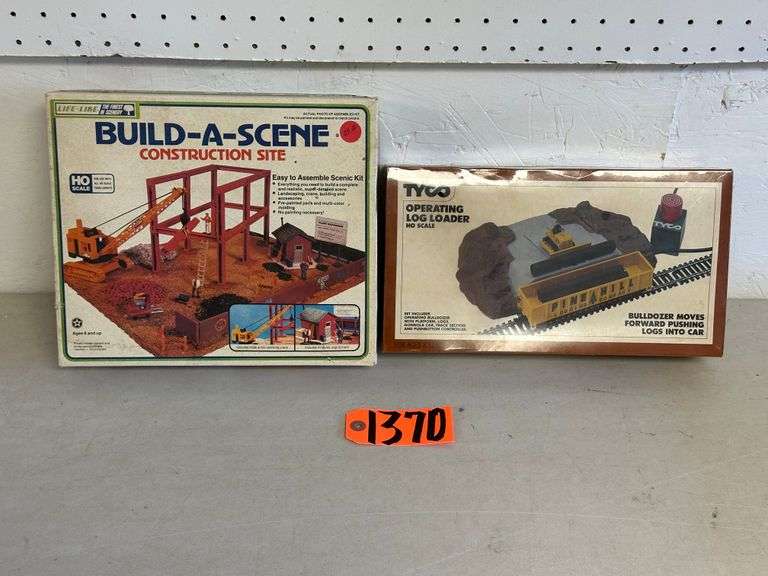 HO Scale Construction Site & Operating Log Loader