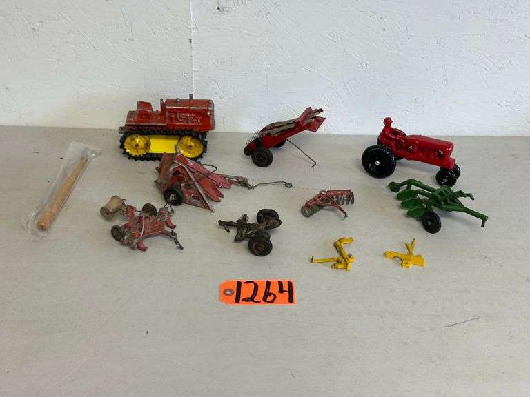 Crawler, Tractor, Implements