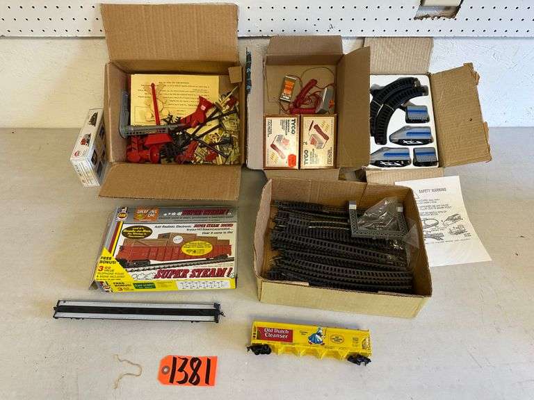 Train Set, Track & Accessories