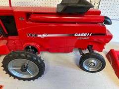 Case-IH 7088 Axial-Flow Pedal Combine