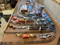 Train Table, Tracks & Accessories