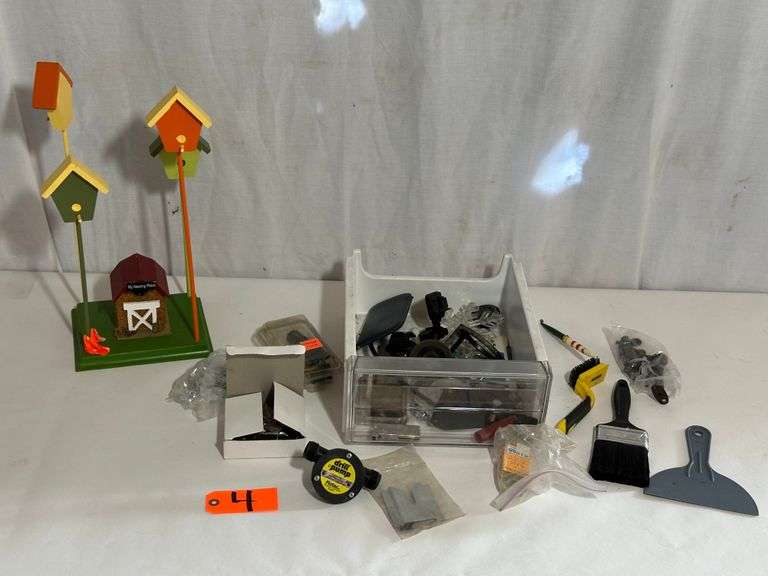 Drill Pump, Décor, Assortment of Hardware