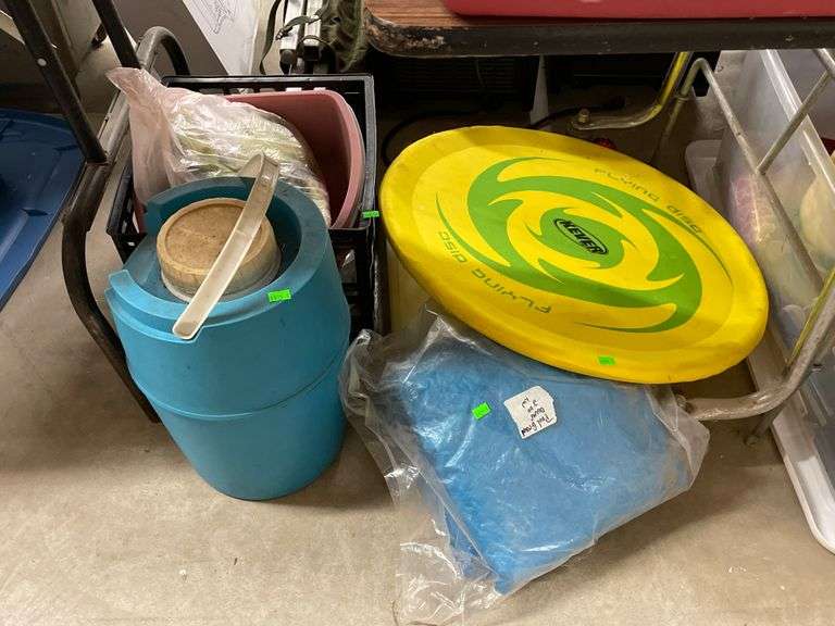 Flying Rags Cool ground cover, container, water cooler, flying disc, rags and crate ...