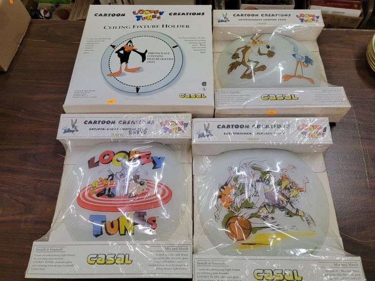 Looney tunes ceiling light fixture holder and three inserts Metzger