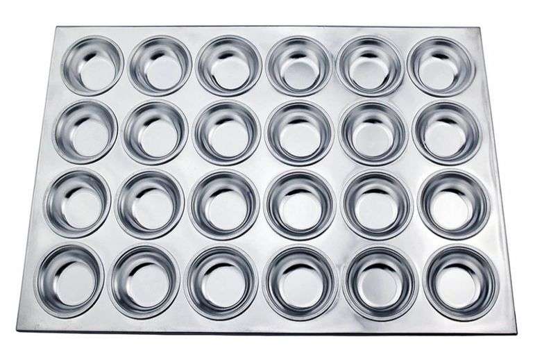 YOOFOR Retractable Baby Gate, Extra Wide Safety Kids or Pets Gate, 33