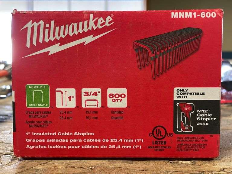 Milwaukee 1 in. Insulated Cable Staples for M12 Cable Stapler (600 Per