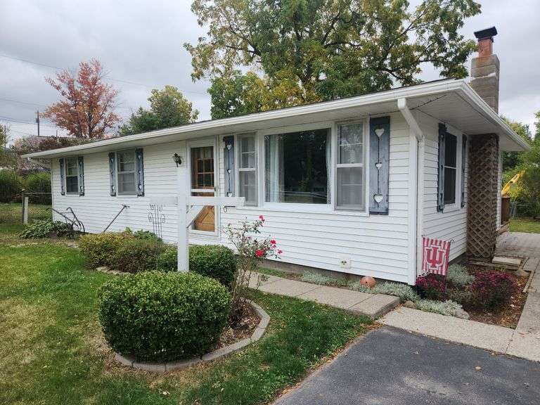 10.24.23 ONLINE ONLY AUCTION 3 BEDROOM RANCH WITH 2CAR GARAGE