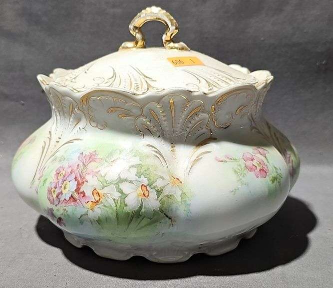 K. Steinmann of Tiefenfurth, rose bowl with lid, made in Germany, 6" H