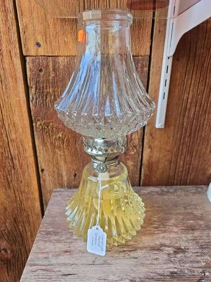 Lamplights Farm Oil Lamp 13”