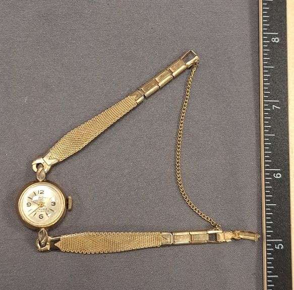 17 Jewel gold tone women's watch