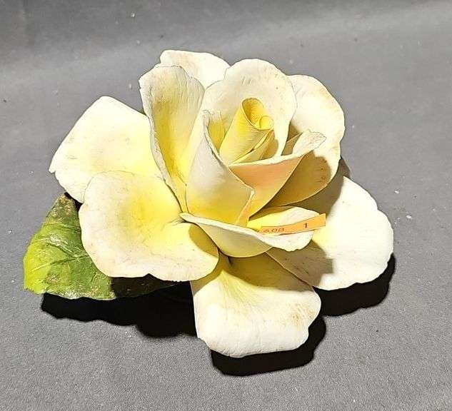 Napoleon Capodimonte Fine Porcelain Yellow Rose made in Italy, 5.5"