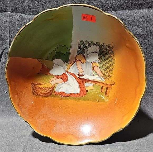Sun Bonnet Babies Ironing Day Footed Plate, 8"