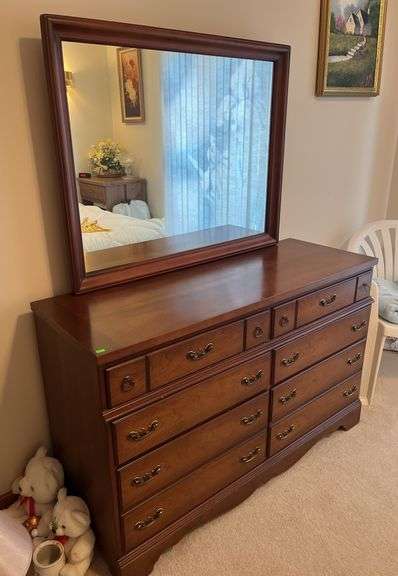 Bassett furniture dresser with mirror