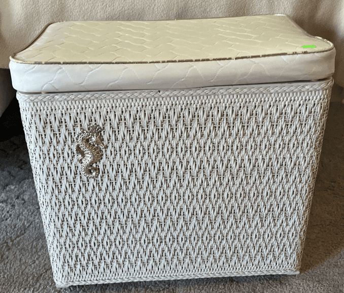 Harvey wicker hamper 20x12x18"