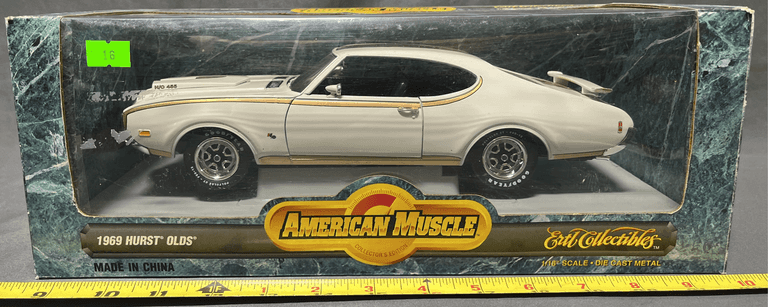 1969 Hurst Olds American Muscle diecast replica 1/18 scale - Metzger ...