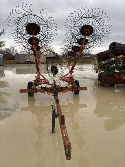 11 Wheel Hay Rake Befco 11 wheel Hay Rake - Metzger Property Services, LLC