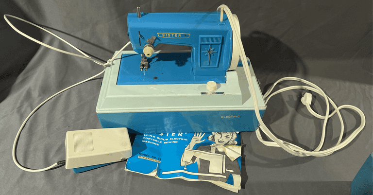 Sister Sewing Machine W/Booklet & pedal - Metzger Property Services, LLC
