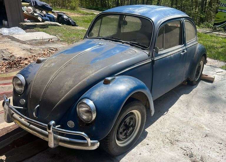 Volkswagen Beetle Miles 18,269 • Condition Unknown, VIN 117697046 • $25.00 Administrative Fee added to Winning Invoice (content included inside the vehicle)