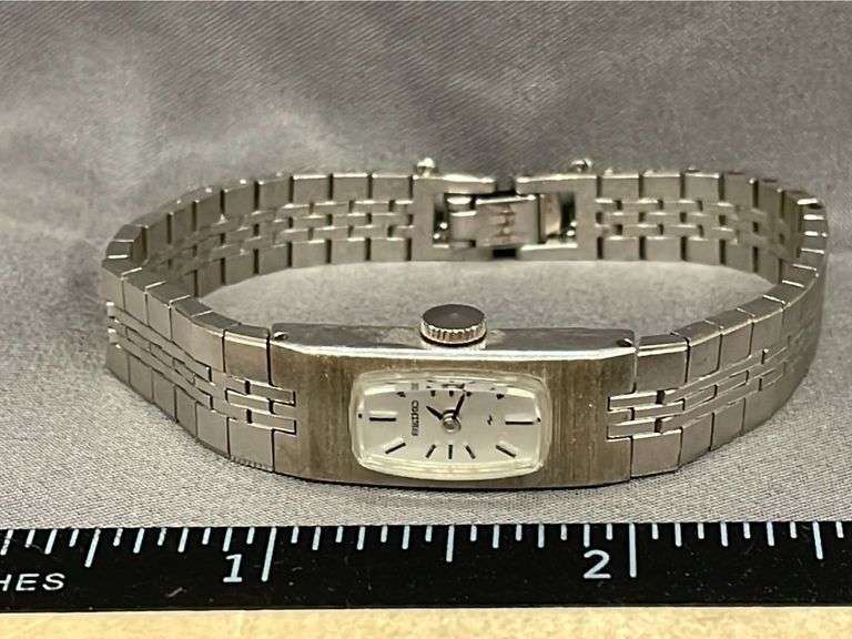 Seiko 17 Jewel Swiss Stainless Watch with Silver Toned Band