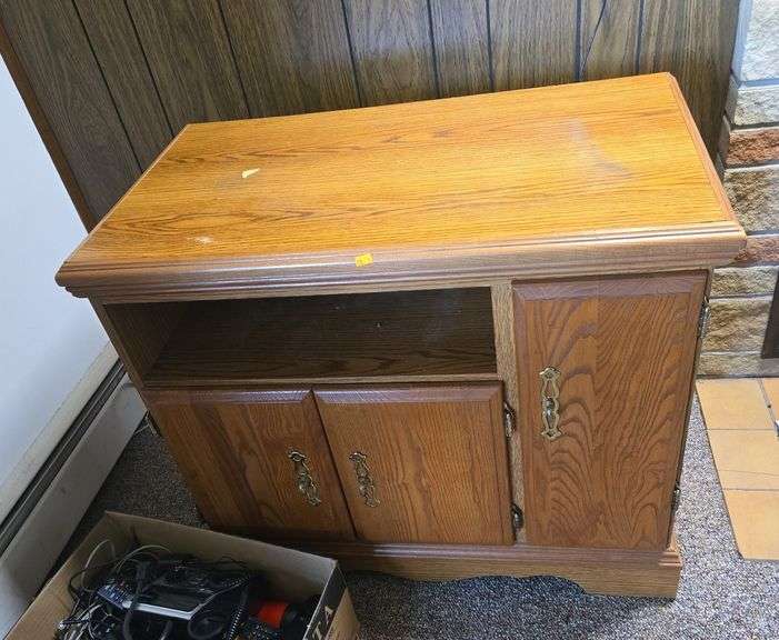 Entertainment Stand 33”x19”x28”