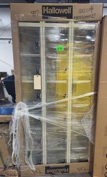 Hallowell 18 Compartment Locker Clear Doors
