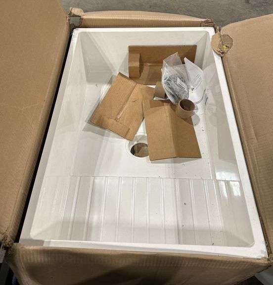 Mustee Mop Service Basin 24”x36”x10” 65M