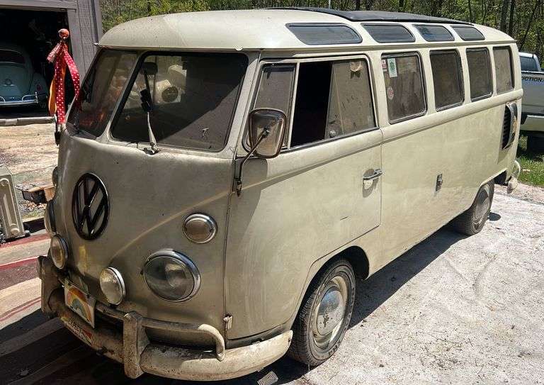 1967 Volkswagen 21 Window Micro Bus • has keys, Mileage 59,950 • Condition unknown • Serial #257046151 - A $25 TITLE FEE WILL BE ADDED TO THE WINNING INVOICE