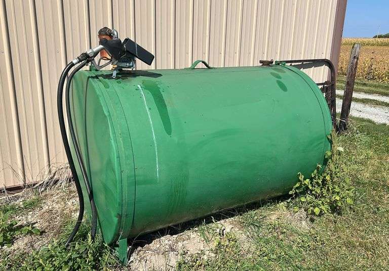 Fuel Tank with Fill Rite 13gpm pump 120volt, approximately 500 gal 48”x72.5” on runners - buyer must provide a way to load, no loader available, empty may have small amount of diesel in it